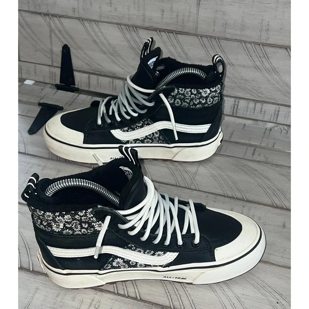 Vans SK8 HI MTE 2 Women's Size 6 Waterproof Black Floral Hiking Boots